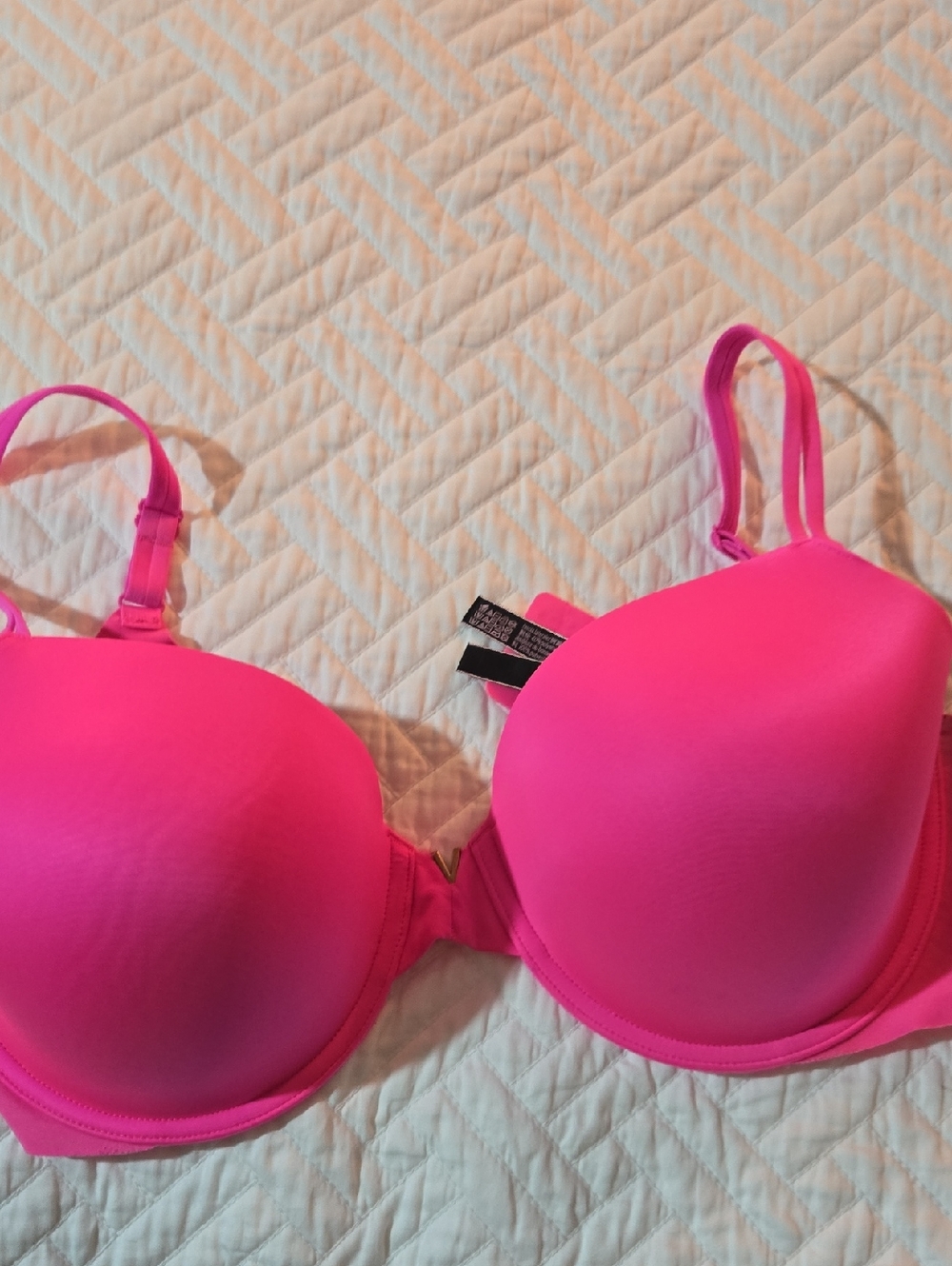 Victoria's Secret Bright Hot Pink Molded Push-Up Bra